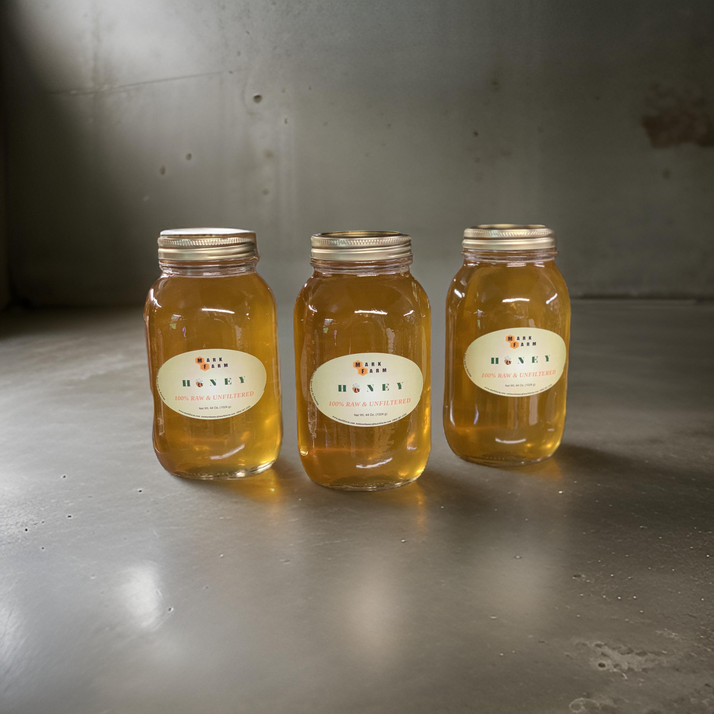Mark Farm Raw Honey - Unfiltered & Unpasteurized Wildflower - 3 Pound (Quart) in Old Style Mason Jar